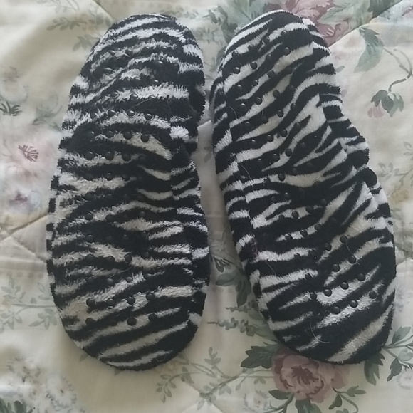 3️⃣/💲🔟👌Zebra slippers 🦓 - Picture 3 of 3